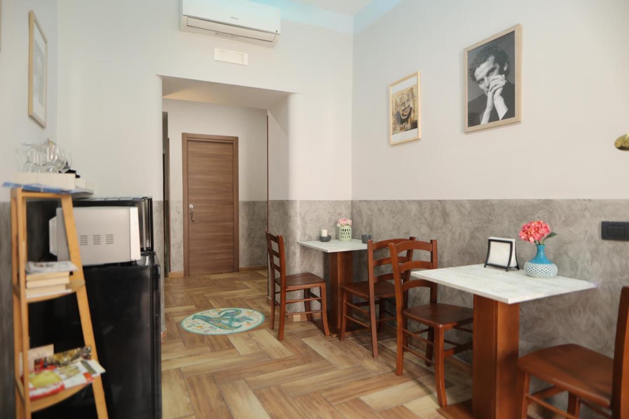 Bed and Breakfast L'Ammor e Napule à Naples Extérieur photo